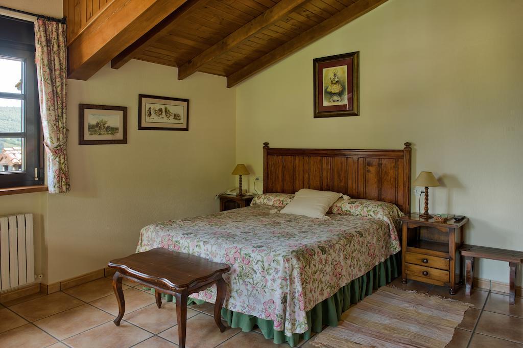 Casa Rural Llugaron III Guest House Miravalles Room photo